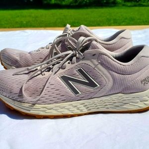 New Balance Arishi Sneakers
